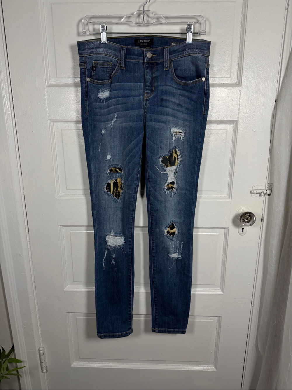 Judy Blue Dark Blue Skinny Jeans Distressed Leopard Patch Faded Whiskered Denim - Picture 15 of 17